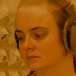 Lisa Hoppe im LowSwing Tonstudio