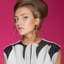 Make up & Hairstyling by Valerie Claire Bodeux; Photographer: Paul Gisbrecht