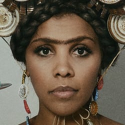 Dosen Frida Kahlo