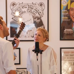 live Musik von den „young chinese dogs“
