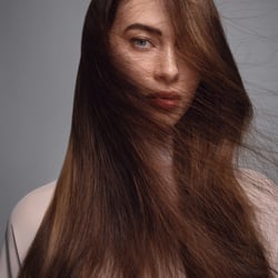 Hairretouching und Skin Retouching Beautyretusche von Maxi de Witt