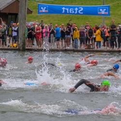 Im Wasser, erste Startgruppe