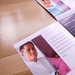 Reinzeichnung und Erstellung von Druckdaten eines Flyers für die profil Personalvermittlung