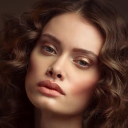 Carina Musitowski – Make-up Artistin / Stylistin