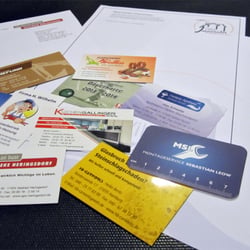 Briefbögen und Visitenkarten