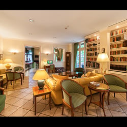 Hotel-Lobby