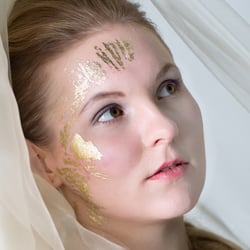 Beauty – Gold