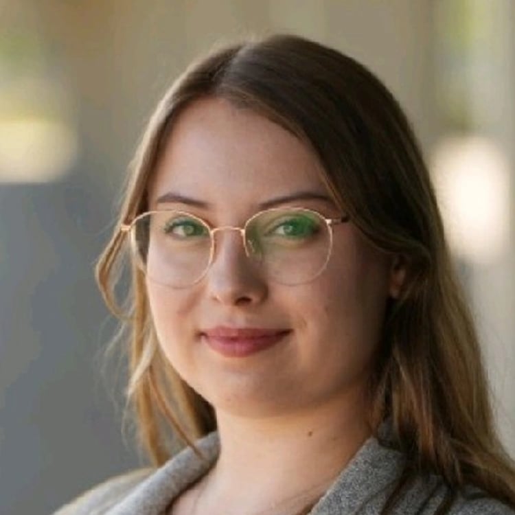 Angela Heidel