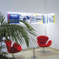 Wandgestaltung des Empfangsbereichs der Firma Voith Paper