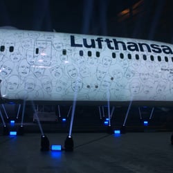 Lufthansa 787 Roll In Event, Line-Art