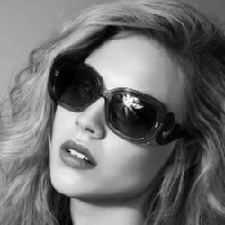 Fotograf: Krystina Woldanowski MakeUp & Hair: Anna Tsoulcha