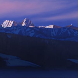 Berner Alpen im Morgeglühen
