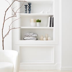 Monochrom White
