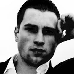 Men Shooting / 2005