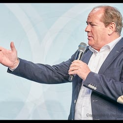 Moderation wie immer: Wolfram Kons, RTL-Stiftung, Köln