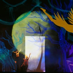 Projection Painting – Lichtkunst als Bühnenbild