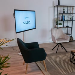 Video Studio Talk Runde Demo