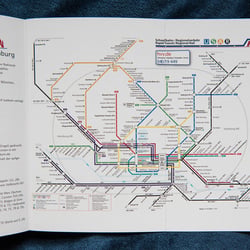 Unser grünes Hamburg –  HVVPlan zum Ausklappen