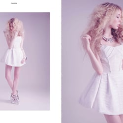 Moon & Moon  Fotograf & Retouch: Hart Worx  Model: Nadine-Alyana @ Model Pool Hannah @ Modeldistrict  Fashion: Mareen B