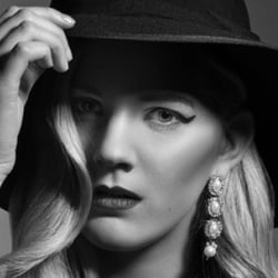 Make-up & Hairstyling