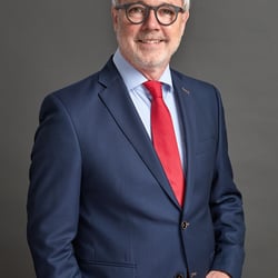 Jürgen Reinsch: Businessportraits & Bewerbungsfotos Fotograf | Freising München