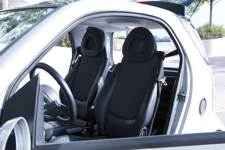 AUTOMOBIL 10