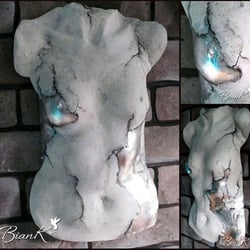 Torso in Marmor Optik mit Blattmetall