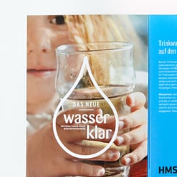 Wasserklar Mappe aufgeklappt