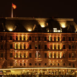Hamburger Hof bei Nacht