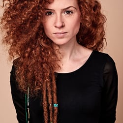 Sarah Hannemann – Actress
