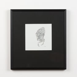 „Zeitzeugen-Gesichter / Faces Of Contemporary Witnesses –05”. Rapidographenzeichnungen mit durch Photomontage einkopiertem Text