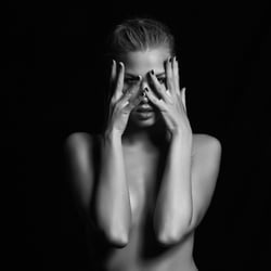 Fotograf: Knut Wörner Hair&MakeUp: Anna Tsoulcha