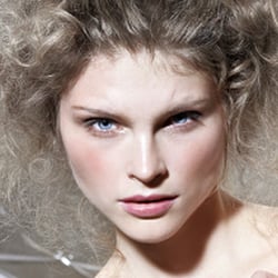 Make-up and Hair : Dagmar Schwarz