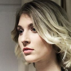 Haare und Make-up