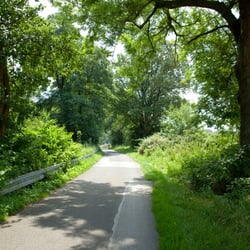 Deutsche Alleenstraße an der Ruhr in Wickede
