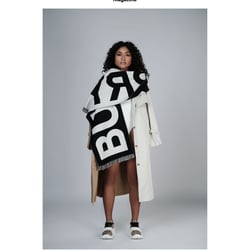 Burberry-GeznoMagazine-Carolin-Claßen-Lea-Alexander-Böhme