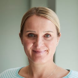 Dr-Loges-Portrait-Christine-008