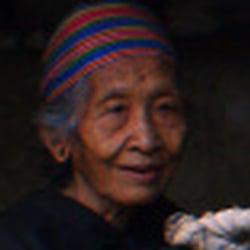 weaving woman – lombok, indonesia