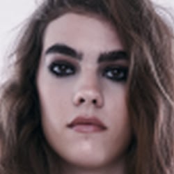 hotography and Reouch: Tavinho Costa Make-up Artistin: Marleen Riemen Styling und Produktion: Carina Musitowski