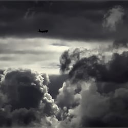Flug in die Wolken