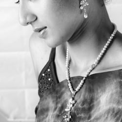 B&W