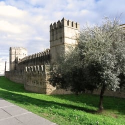 Teil der Stadtmauer von Sevilla