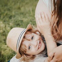 Babybauchshooting mit Geschwistern