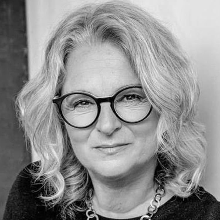 Angela Schneider