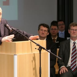 Heiner Geißler referiert beim Symposium der Finanzdienstleister an der Zweibrücker Fachhochschule