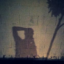 LA^^