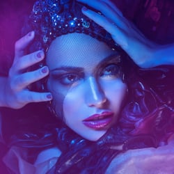 bloodflows  Photographer: Hart Worx / Hartmut Nörenberg  Hair & Make-Up: Lisa Bo  Grooming / Styling: von mir / Musitowski 