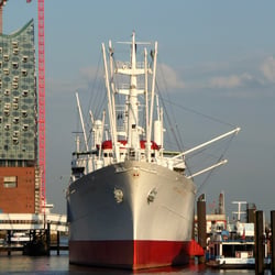 Cap San Diego & Elbphilharmonie