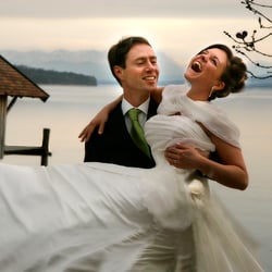 Hochzeitspaar am See Foto Aniela Adams