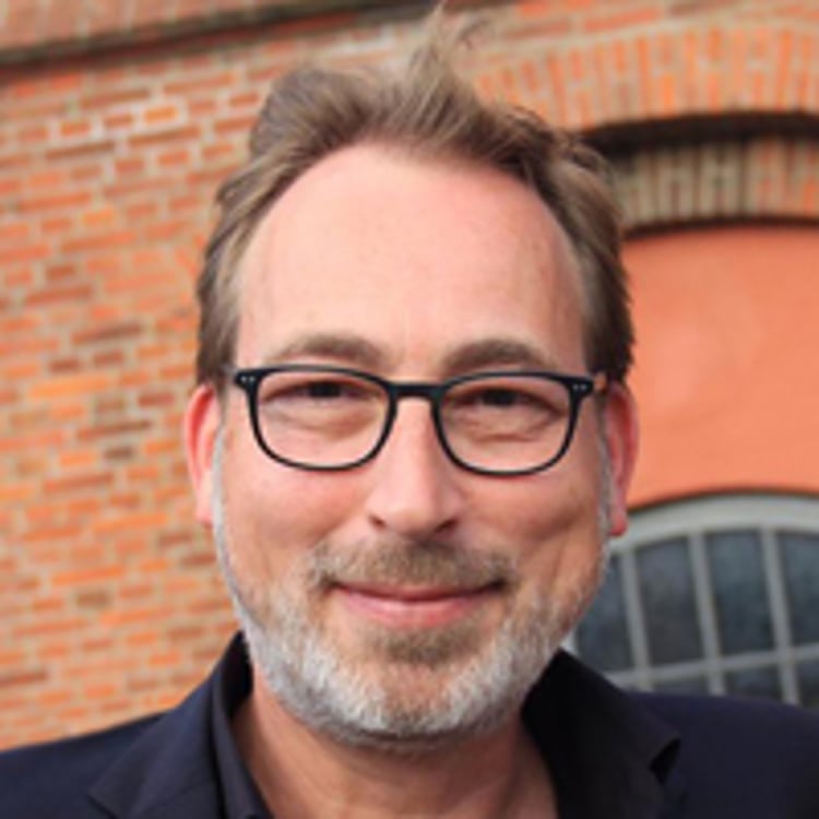 Packaging Reinzeichner | Reinzeichnung | EBV | Ilja Kaschewsky